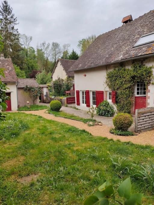 Le Calme A La Source Villa Brechamps Exterior photo
